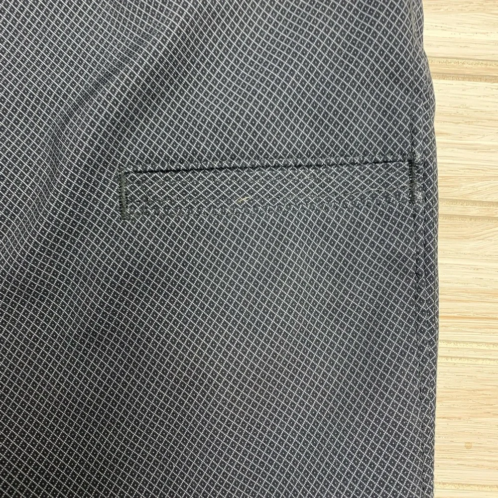 Callaway Flat Front Gray Performance Shorts Size 42 - Picture 8 of 8